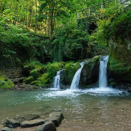 Σπίτι διακοπών Moezel - Tranquil Getaway For 4 *