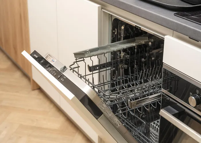 Moezel - Tranquil Getaway For 4 *